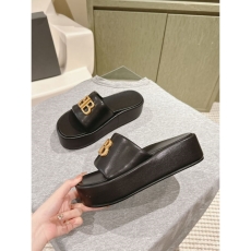 Balenciaga Slippers